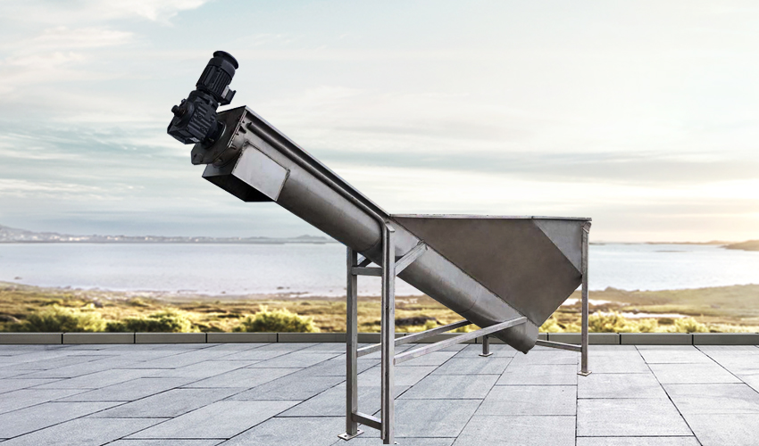 LSSF型(xing)螺鏇(xuan)式砂(sha)水(shui)分(fen)離(li)器(qi)