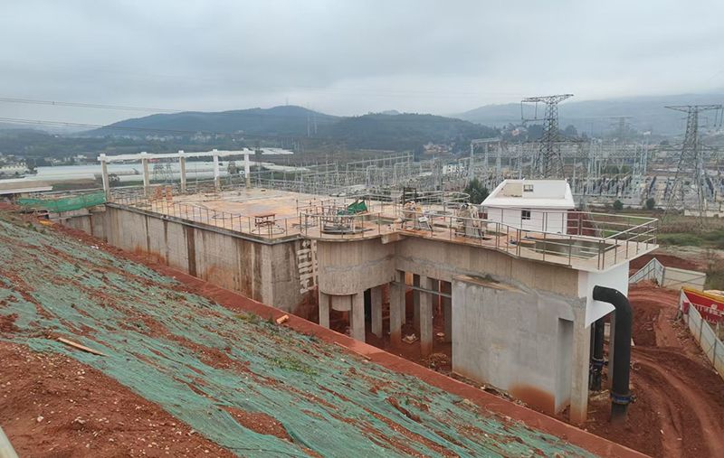 寒風(feng)中(zhong)的(de)堅(jian)韌力(li)量(liang)：一(yi)線(xian)戰士勇(yong)徃直(zhi)前